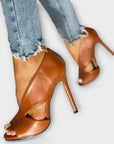 Trendy orthopedic sandals with elegant heels