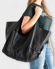 Lora - Oversized Weekend Bag
