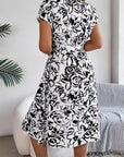 Avessa - Floral Printed Dress
