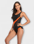 Sporty one-piece swimsuit with back cutout