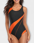 Sporty one-piece swimsuit with back cutout