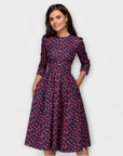 Retrozo - Elegant Knee-Length Dress